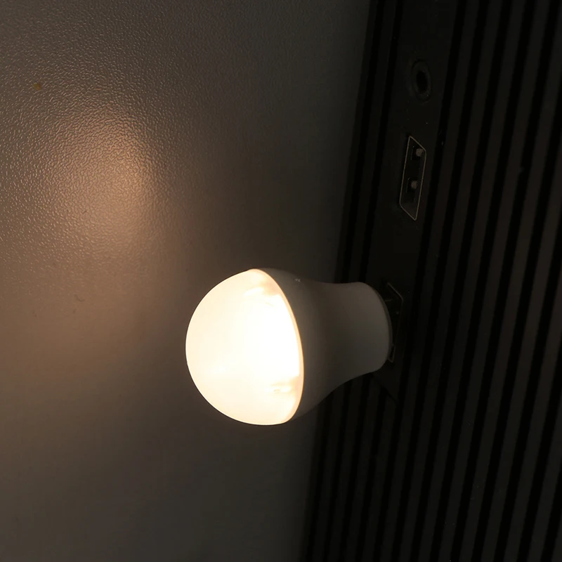 Luce notturna USB lampada a LED Mini illuminazione portatile per Laptop ricarica luce di lettura