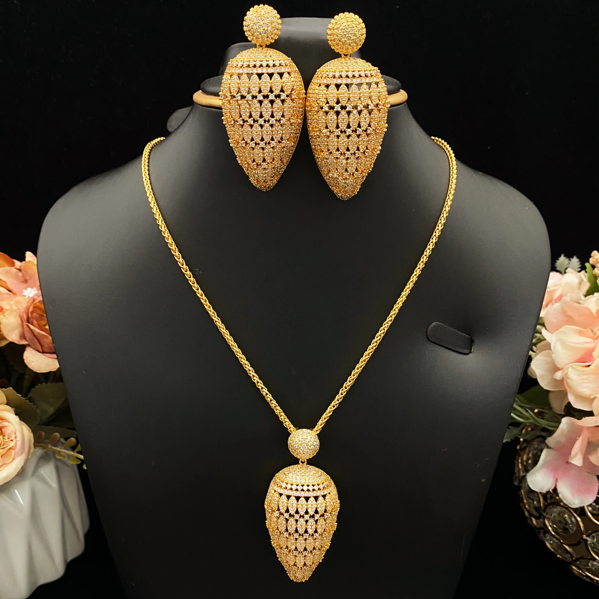

JRH Minimalist Duo 2PCS Set Gold Plated Openwork Necklace Earrings Shaped Zirconia Pendant Luxury Girlfriend Gift Box