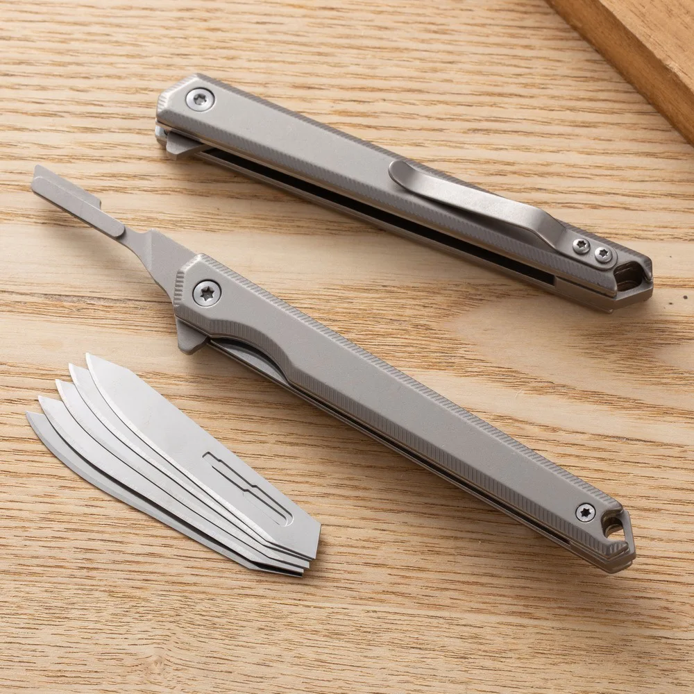 Imagem -02 - Mini Bisturi Faca Dobrável Edc Exterior Desembalagem Pocket Key Knife 60 Lâminas Lâmina Substituível Fast Open Aço Inoxidável