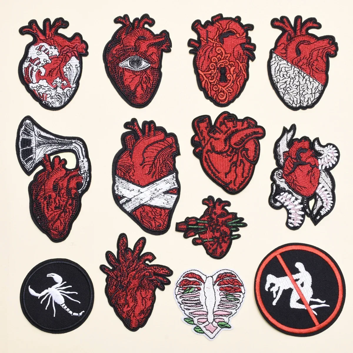 Red Heart Punk Skull Embroidered Patches For Clothing Thermoadhesive Patches Hippie Rock Iron On Patches On Clothes Skeleton DIY