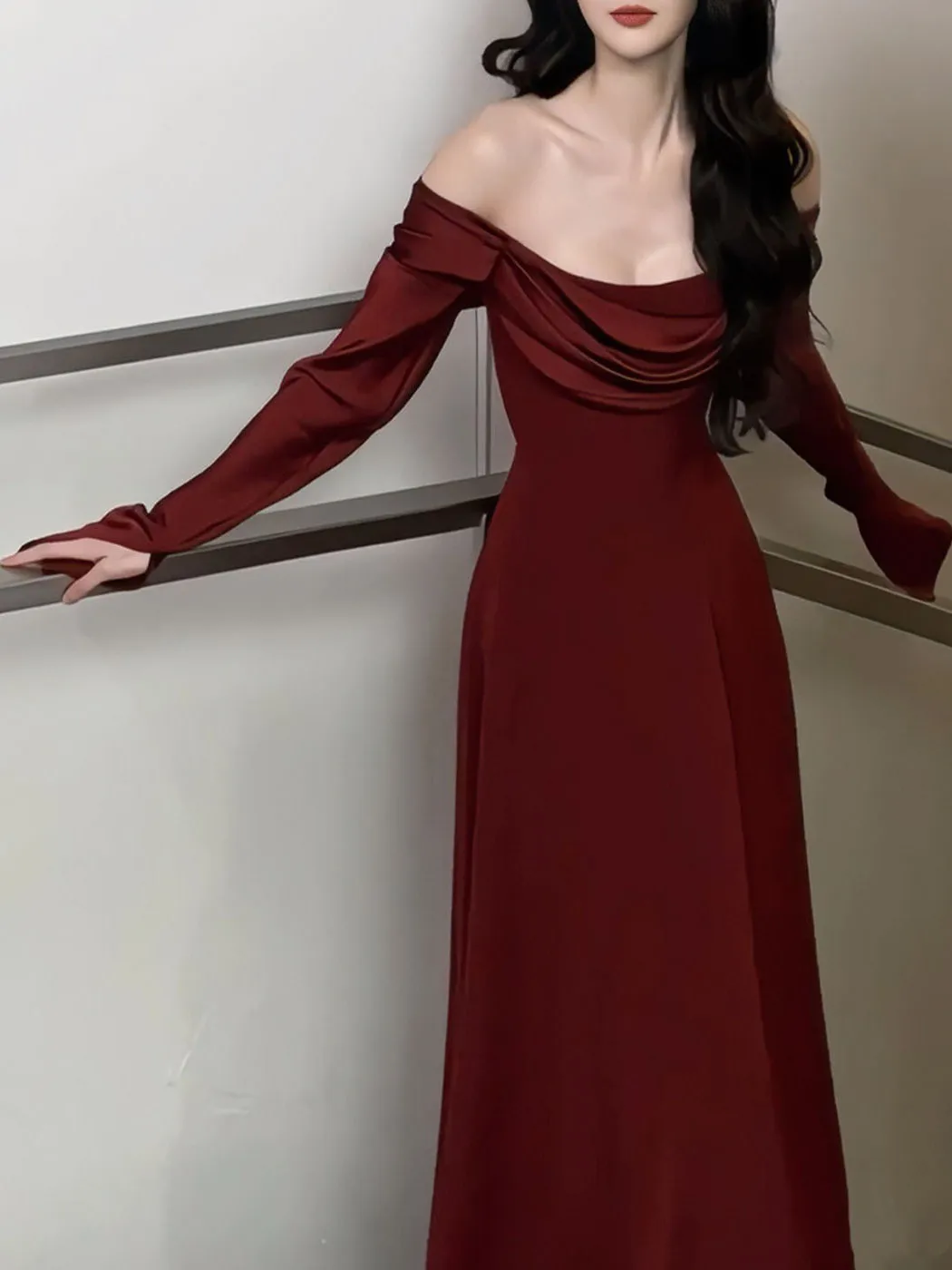 

Красное длинное платье на одно плечо с эффектом стройнящей талии, винтажное, с узором оленя и роз, для свадьбы, помолвки, торжества