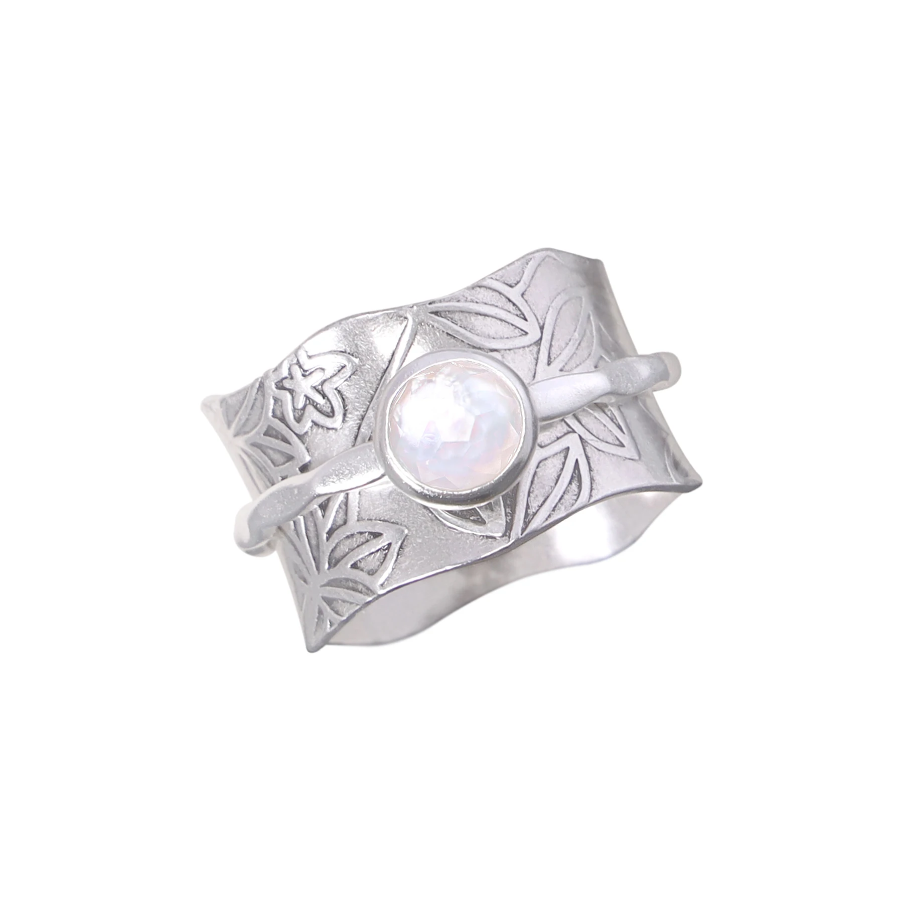 

Handmade Mother Of Pearl Quartz Doublet Vine Pattern Spinner Ring for Women