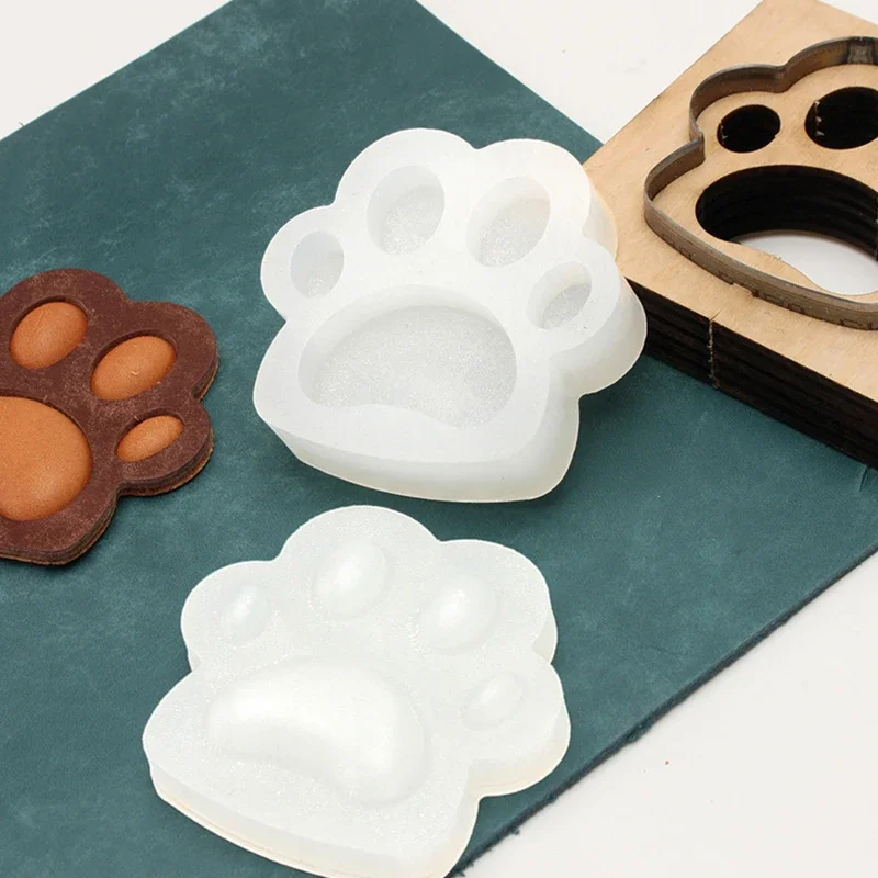 Dog Paw Shaped DIY Leather Template Leather Cutting Die Ornaments Handmade Mould Punching Stencil Leather Craft Making Mould