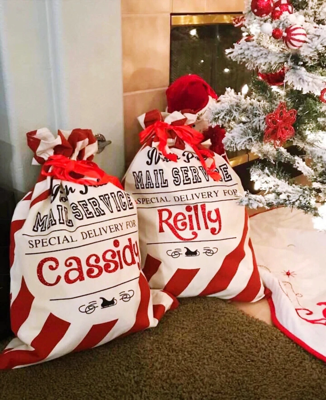 SPersonalizowany worek Świętego Mikołaja Candy Cane Red Stripe Canvas Sack ， Dostosowana nazwa Santa Claus Bag ， Dziecięcy prezent świąteczny worek na przekąski
