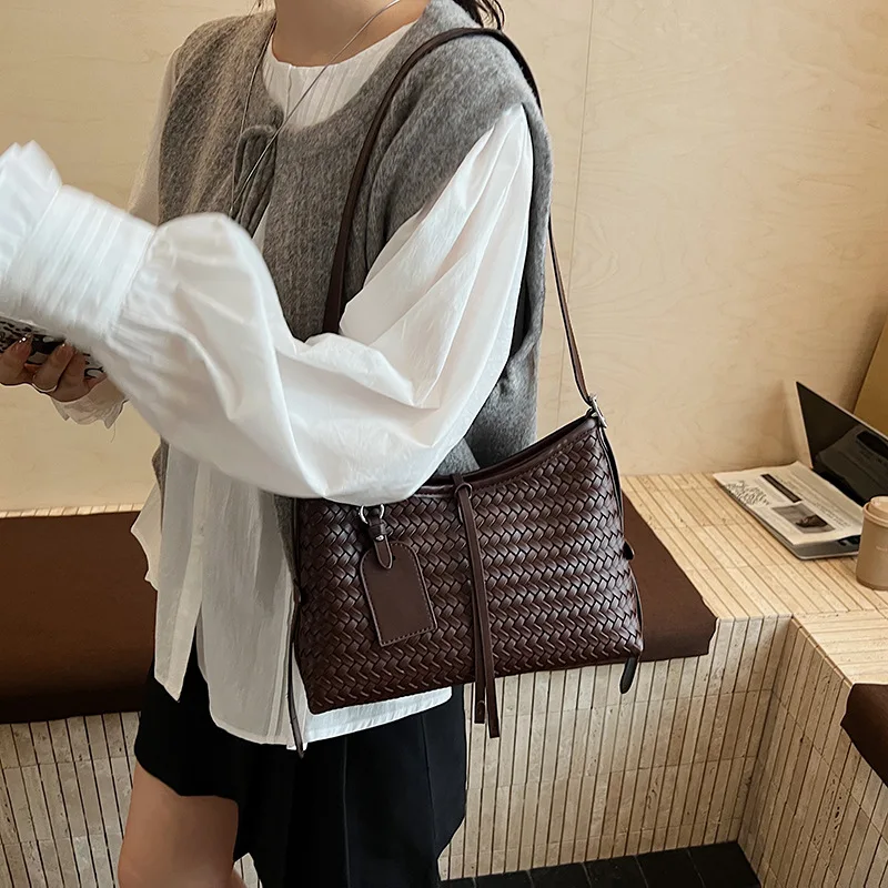 

2025 Minimalist Woven Tote Bag for Women Solid Color Adjustable Crossbody Strap Spacious Shoulder Purse Work to Weekend Bag