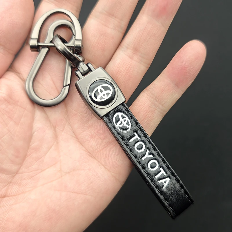 Leather Luxury Logo Car Keychain For Toyota Hilux Prius Auris Verso Corolla Camry Avensis RAV4 Chr Yaris Sport Key Chain Rings