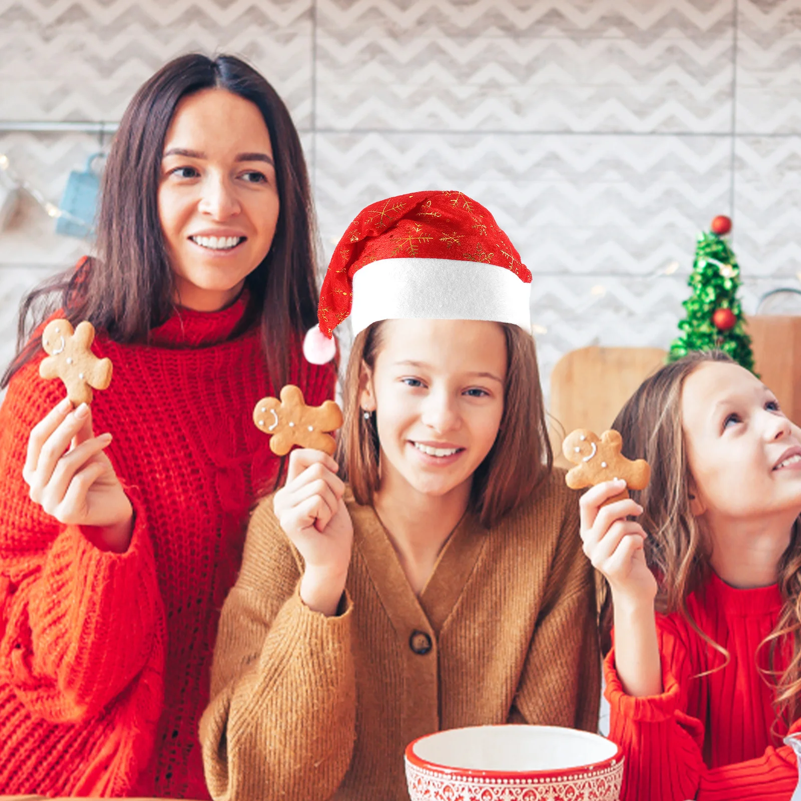 

6Pcs Christmas Santa Hats Classic Xmas Hat Christmas Party Supplies Practical Comfortable Hats for Men Women Santa Hat