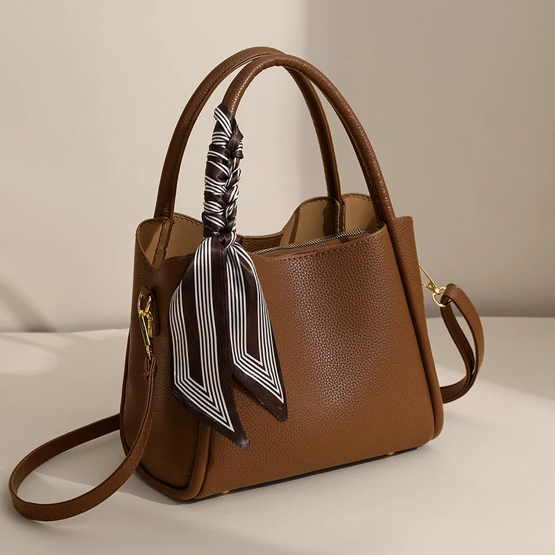 Women\'s Handbag 2026 New Style Basket Bucket Bag High-End Sensation Crossbody Bag for Middle-Aged Ladies Single Shoulder Bag