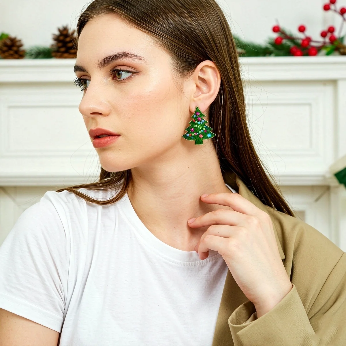 Bunte Strass-Ohrringe mit grüner Emaille, Weihnachtsbaum-Ohrstecker für Frauen, künstliche Perlen, Weihnachtsbaum-Ohrringe, Neujahrsparty-Schmuck – Detail 6