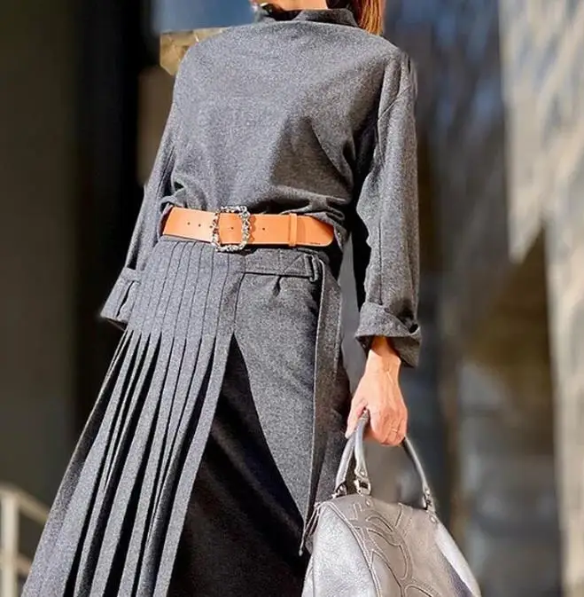 2023 Autumn Fashion Trend New Daily Grey Long Skirt Casual Long Sleeves Tee Temperament Commuting Crease Skirt Set for Women