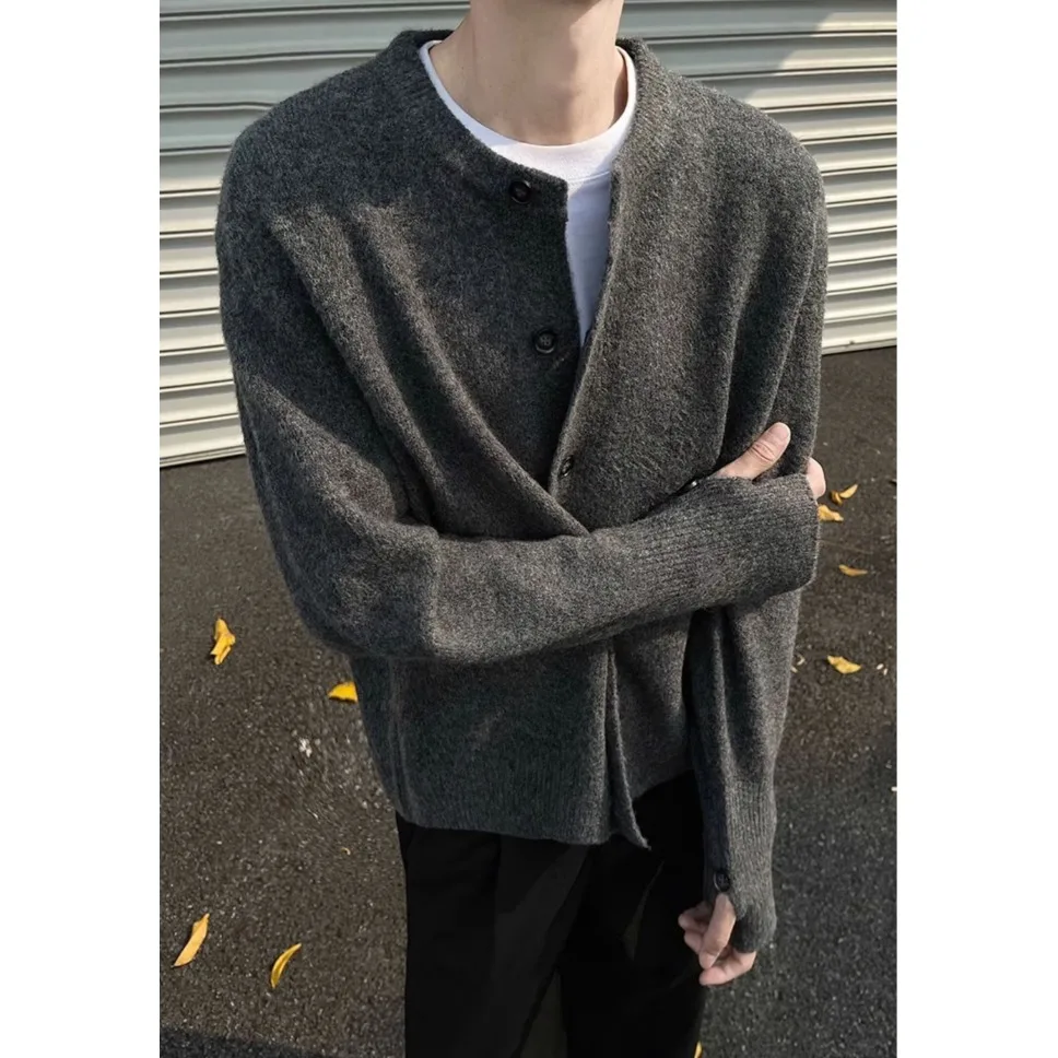 Suéter Cardigan Masculino de Gola Redonda Branco Leite, Estilo Curto Americano, Jaqueta Cleanfit, Estilo Casual de Outono, Ca...