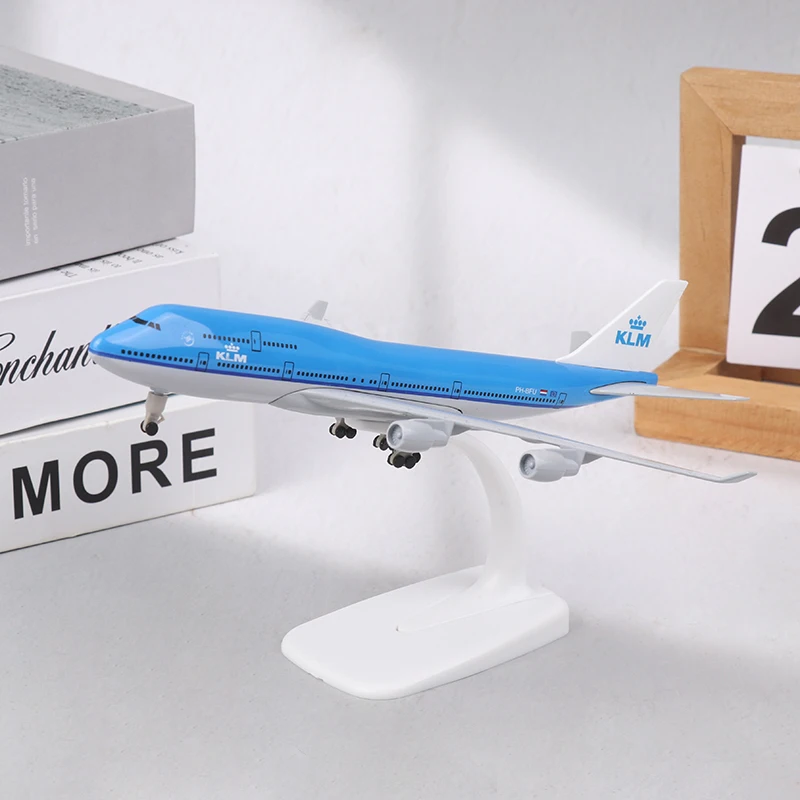 20CM Netherlands KLM Airlines 747-400 Airways Diecast Airplane Model Alloy Metal Air Plane Model Landing Gears Aircraft Toys