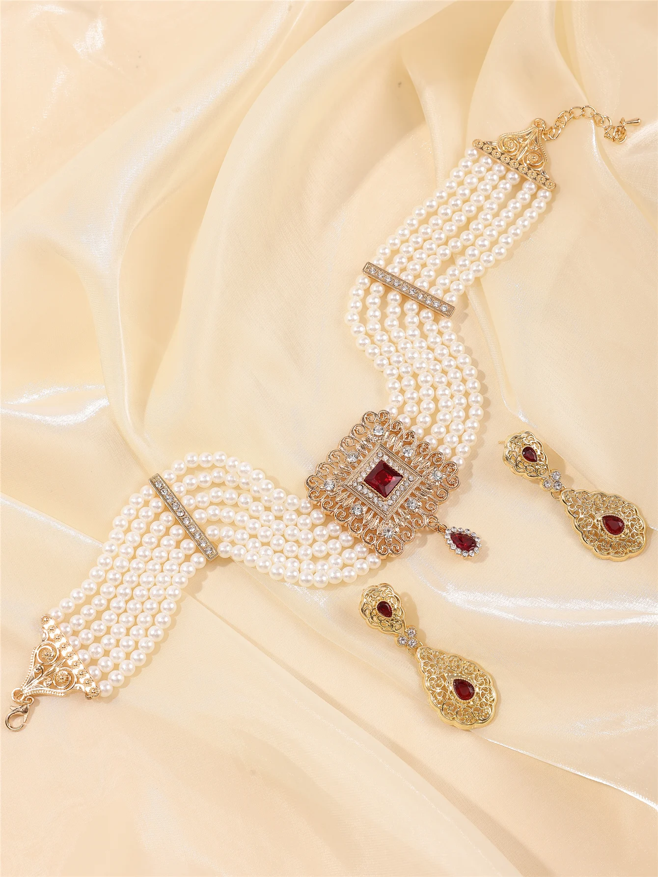 

Moroccan ladies' fashion set earrings necklaces, Bohemian style bridal accessories festival gifts