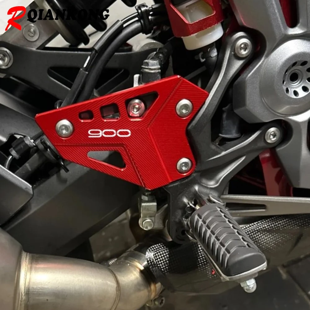 

Motorcycle Accessories FootPeg Footrest Rear Heel Plates Guard Protector For Kawasaki Z900 Z 900 2017 - 2022 2023 2024 2025 2026