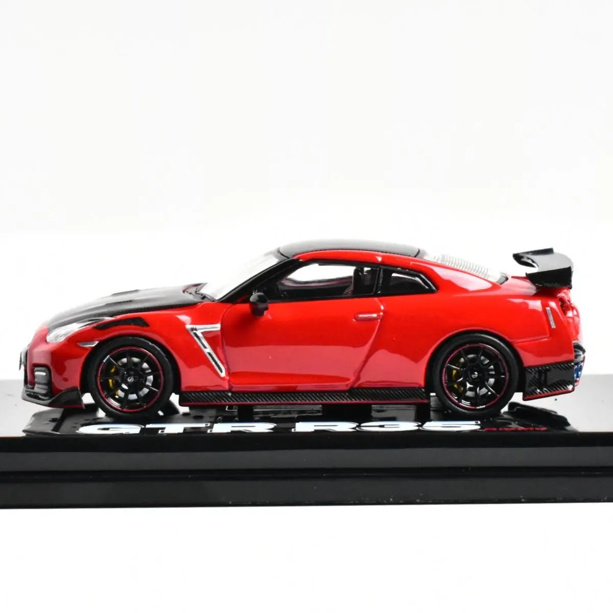 

INNO 1:64 Giftable R35 NISMO Миниатюрная литая под давлением модель автомобиля