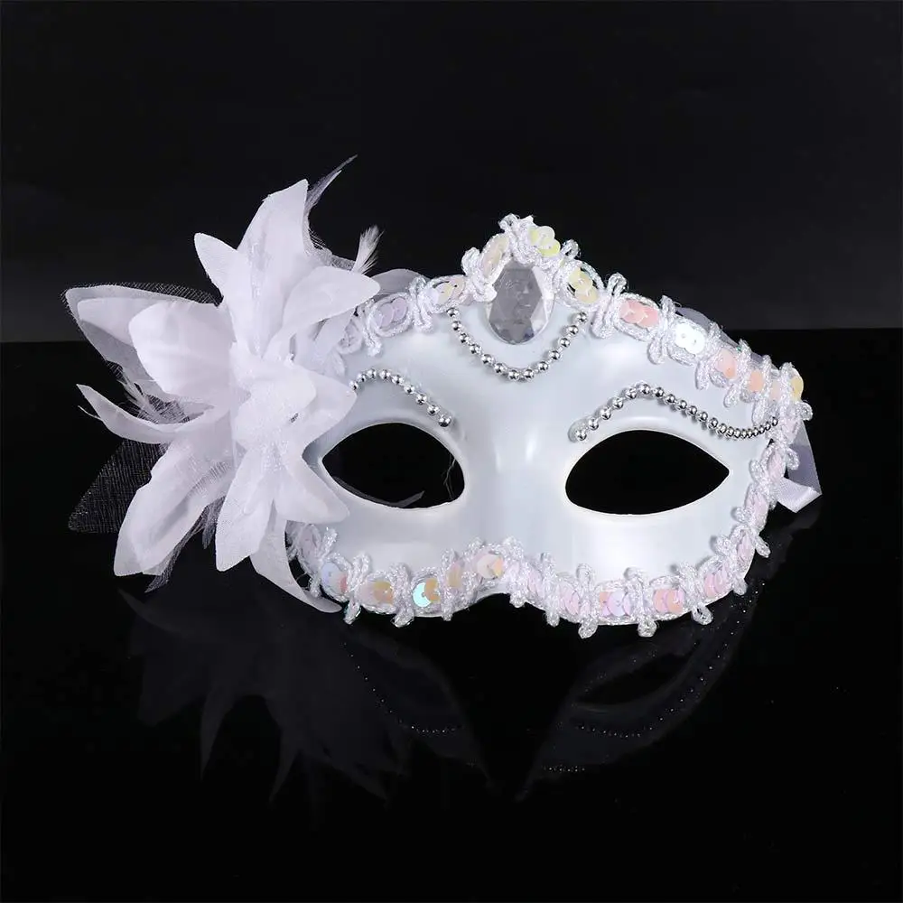 Accessoire fournitures de fête de bal méchant blague Halloween décoration demi-visage masque Halloween masque mascarade masque lumineux