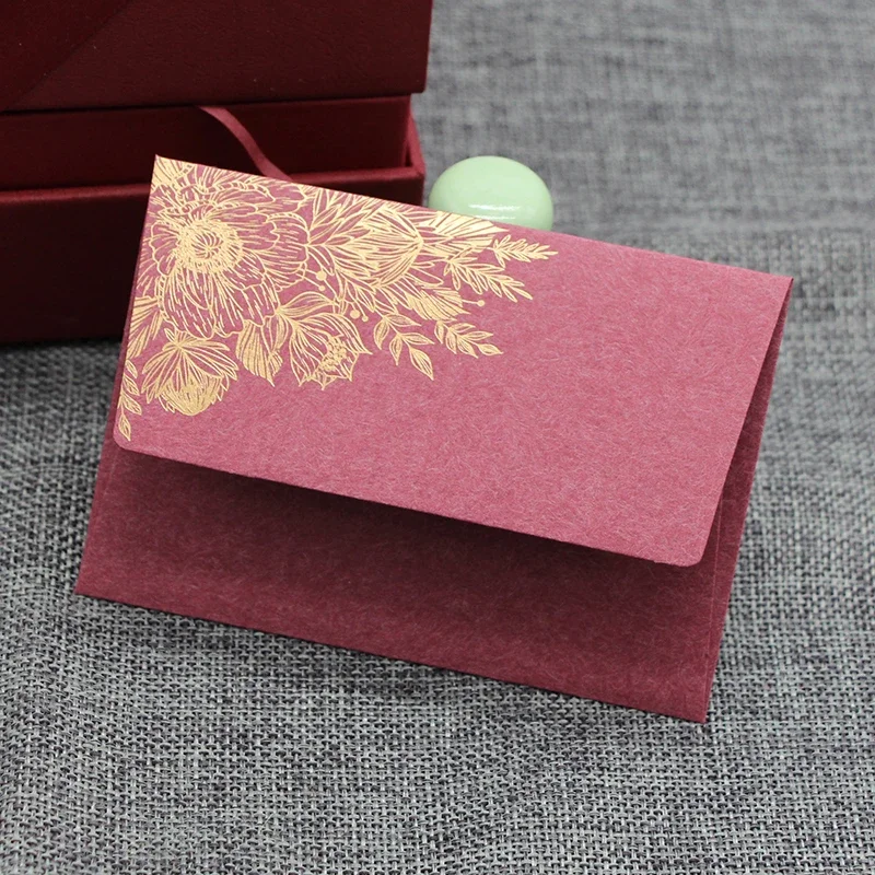 Variant: Small maroon