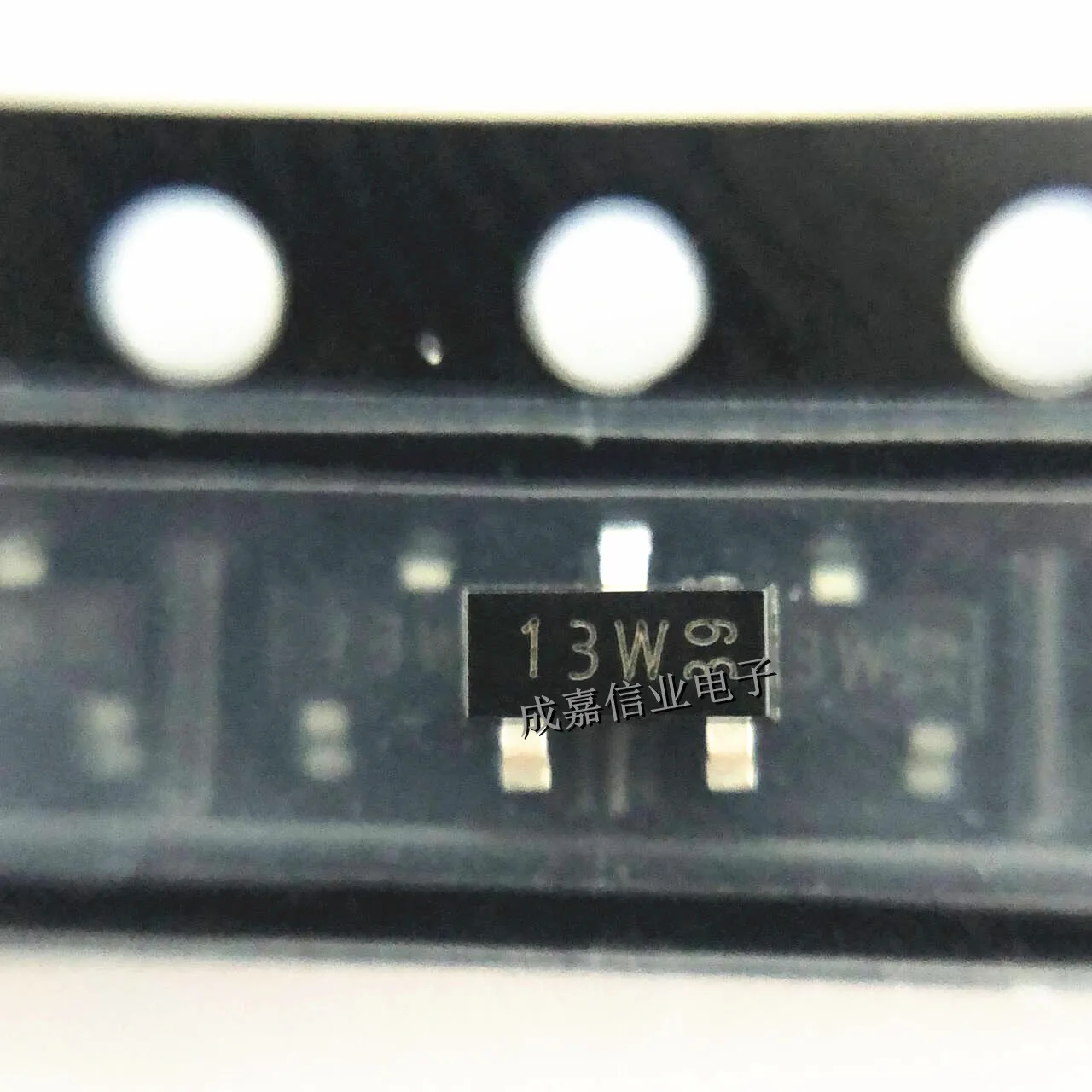 

100pcs/Lot BSS84,215 SOT-23-3 MARKING;13W Power MOSFET P Channel 50V 130mA 10Ohm 3Pins Operating Temperature:- 65 C-+ 150 C