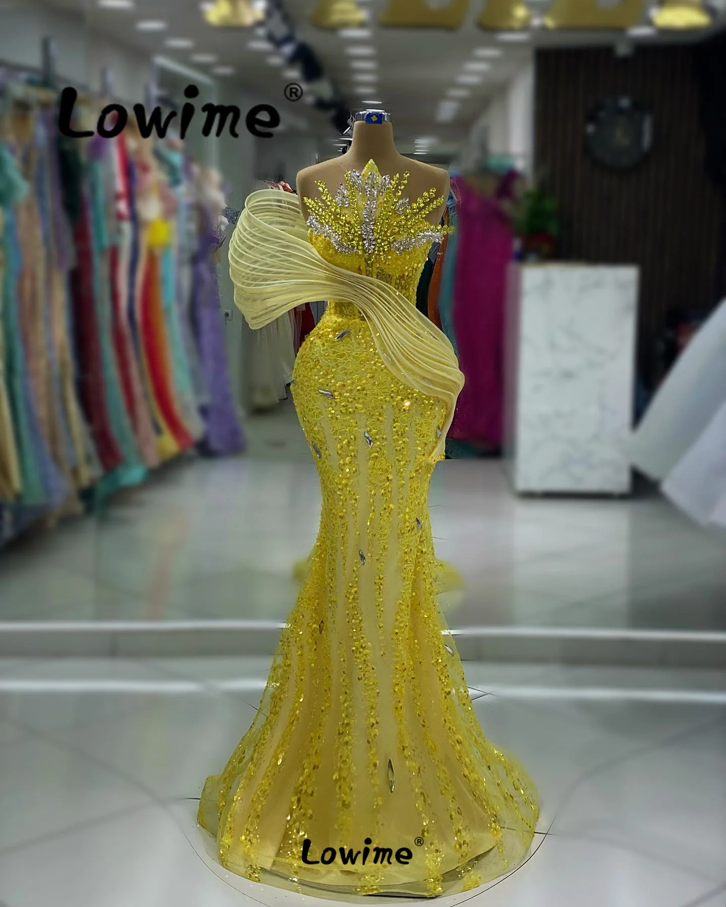 Shiny Sequined Yellow Prom Dress Arabic Evening Celebrity Dresses 2024 Crystals Off The Shoulder Long Wedding Party Dress Gowns