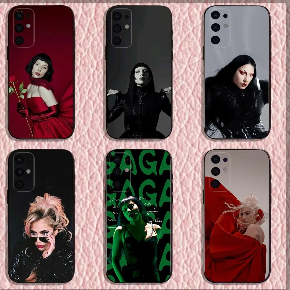 L-Lady G-Gaga Abrac… - image