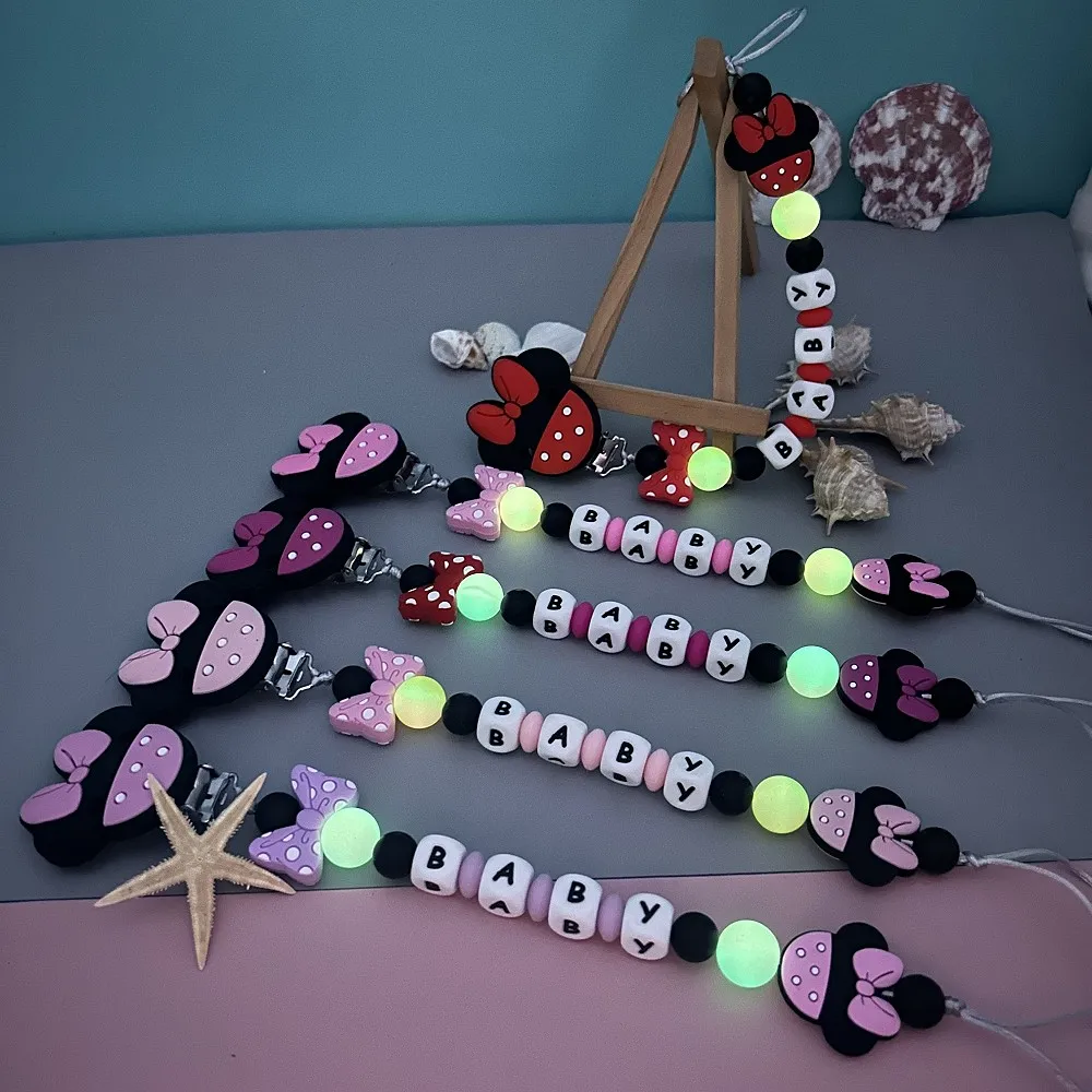 Colgante de cuentas luminosas de silicona con letras personalizadas para bebé, soporte de cadena para chupete, mordedor, juguete Kawaii, regalos