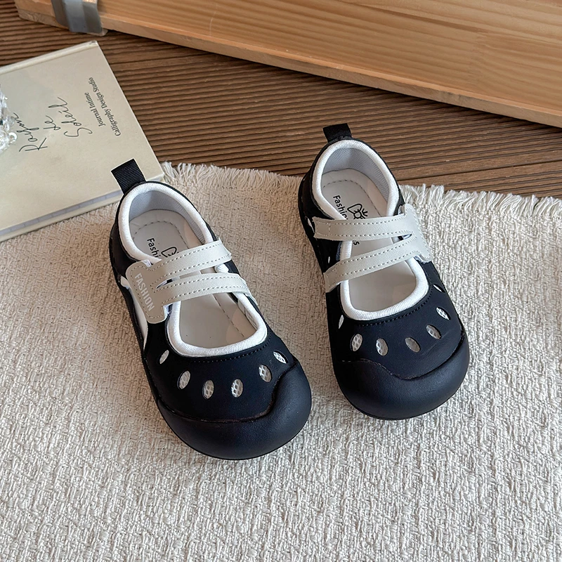 Kinder-Sportsandalen mit Hohlräumen und Weicher Sohle, Kindertennisschuhe mit Zehenschutz, Rutschfest, Sommer 2026 Neu, Jungen Mädchen Freizeitschuhe – Detail 4