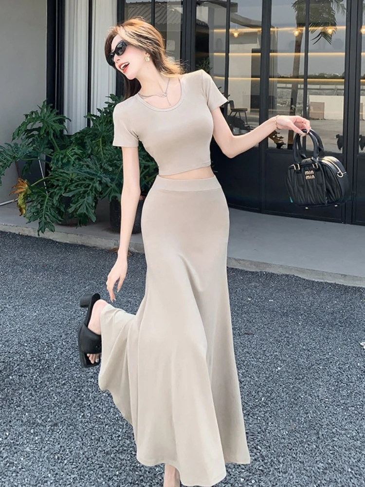 

Solid color temperament slim fit two-piece set women's summer new short sleeved T-shirt+high waist hip wrapped fishtail skirt