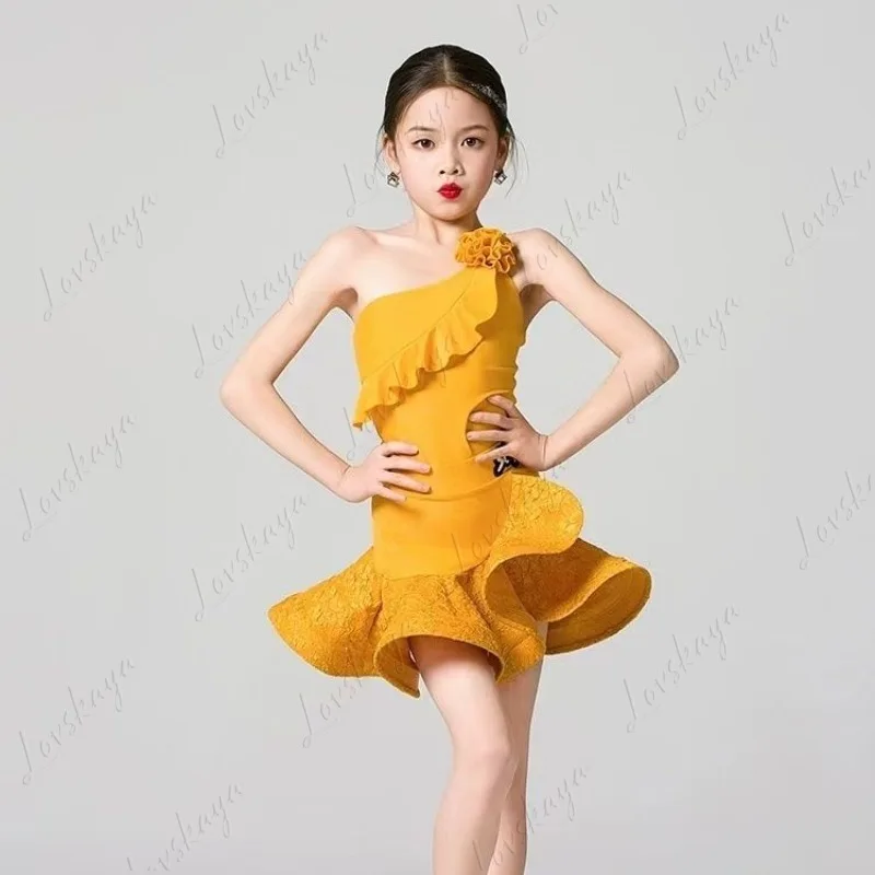 بدلة ممارسة الرقص اللاتيني المنفصلة بدون أكمام للفتيات صيفية جديدة راقية للأطفال بدلة احترافية على الطراز الأجنبي