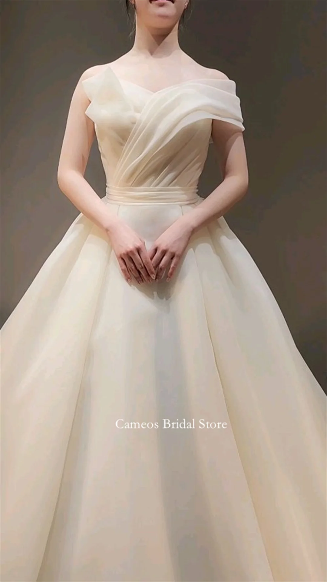 

SONDR Korea Strapless Wedding Dress Custom Made Formal Backless Organza Bride Dress Ivory Princess 웨딩드레스 Wedding Gown Bridal