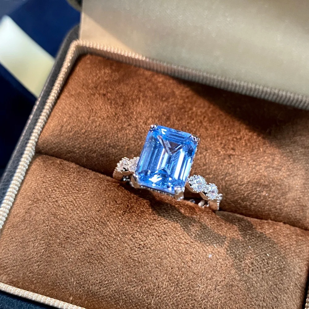PT950 Platinum Grown Saint Mary's Sea Sapphire Ring - Women's Bestseller