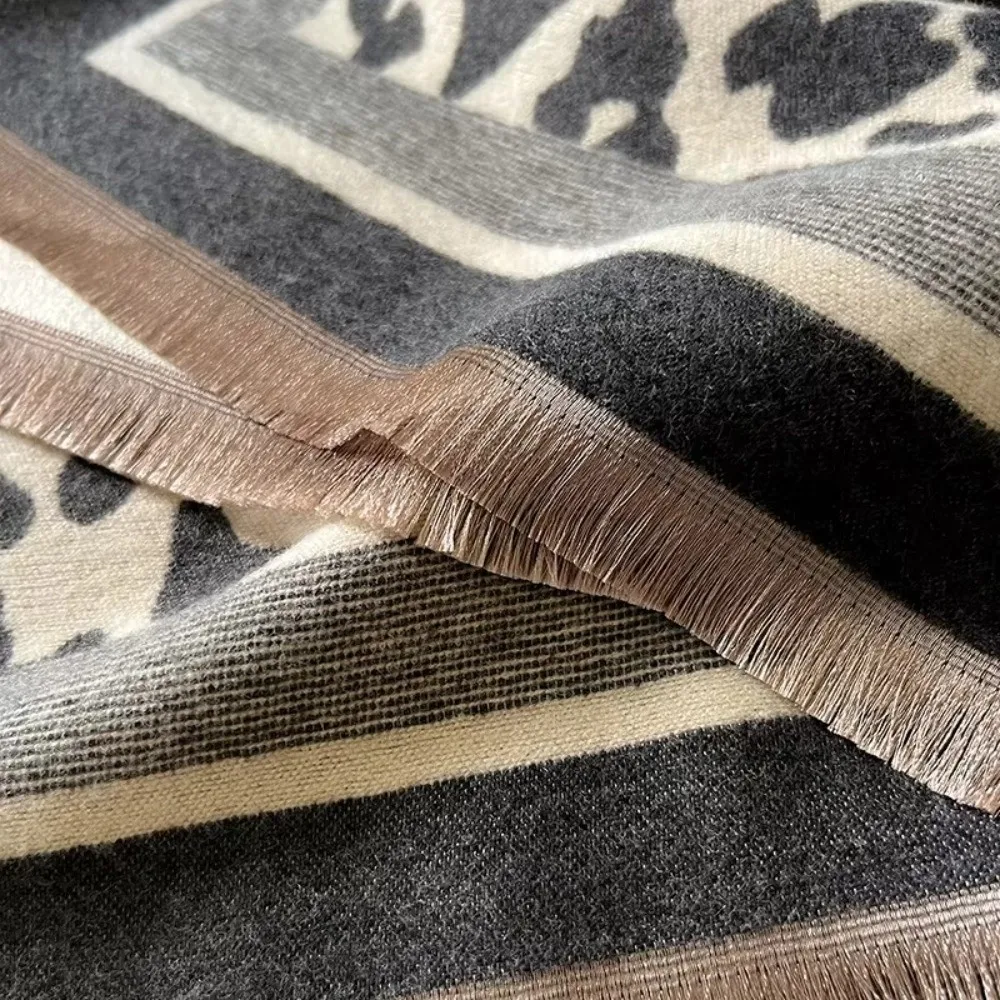 

Элегантный зимний теплый кашемировый шарф, винтажный леопардовый принт, мягкие шарфы с кисточками, утолщенные шали с бахромой, женский подарок