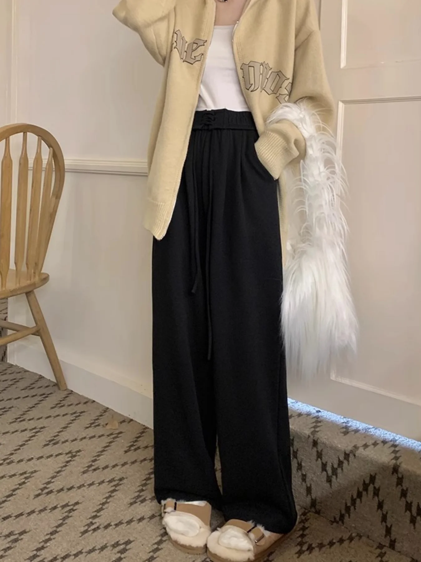 Koreanischer Stil, entspannte, hochwertige, lässige, vielseitige Sporthose für Damen, neuer Stil für den Frühherbst, drapierte, gerade geschnittene, dünne, lässige, weit geschnittene Hose für Damen