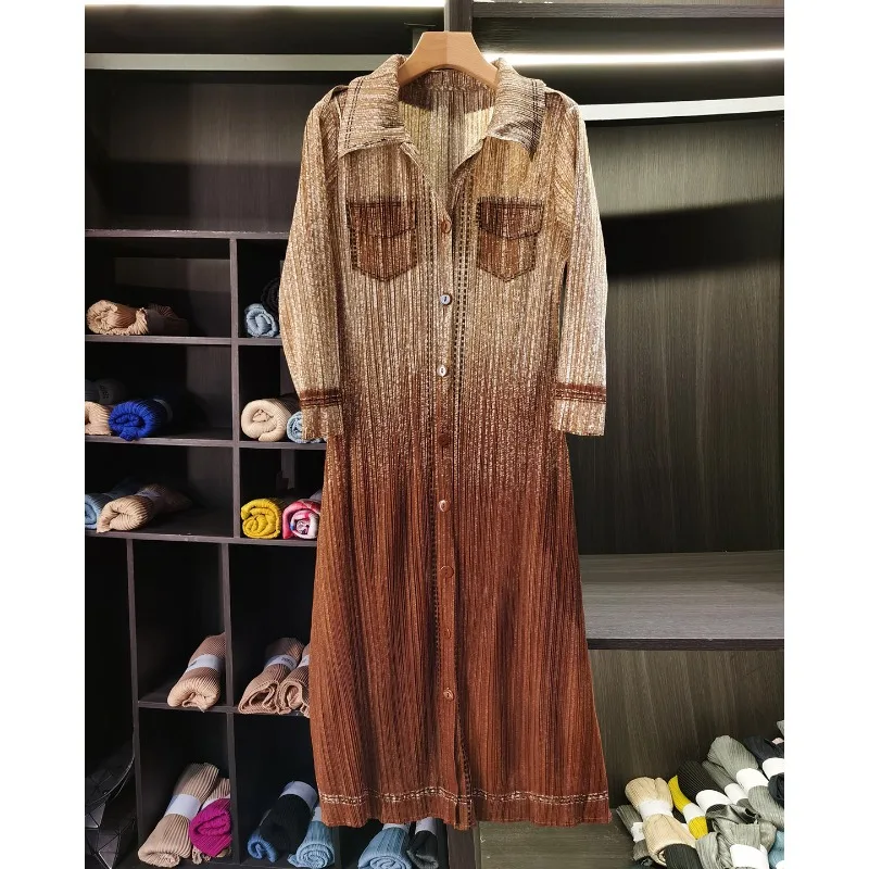

Miyake Pleated Dresses 2026 Niche Retro Denim Print Dress Women Spring New Temperament Pleated Straight Thin Long Dress Casual