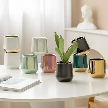 Kolorowe galwanicznie złote ceramiczne doniczki Proste nordyckie doniczki ceramiczne Ogród Małe doniczki Udekoruj salon