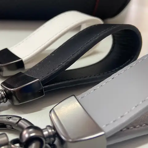 Nyckelring i översta lager av kohud med nyckelringar för Nissan Patrol Y60 Y61 Y62 biltillbehör 12 best sales Patrol Y60 Nissan - №2