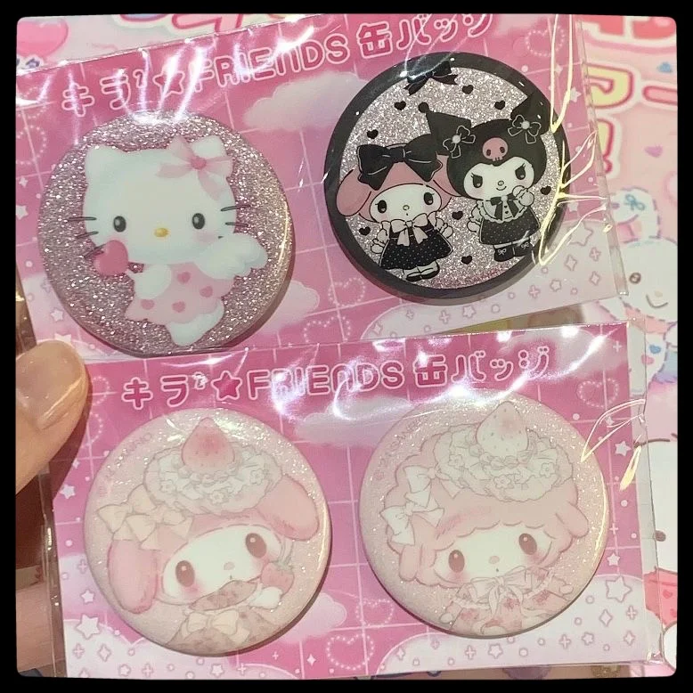 Sanrio strawberry news pendant my melody my piano sheep cute hello kitty kuromi cartoon badge cosplay girl birthday gift 2pcs