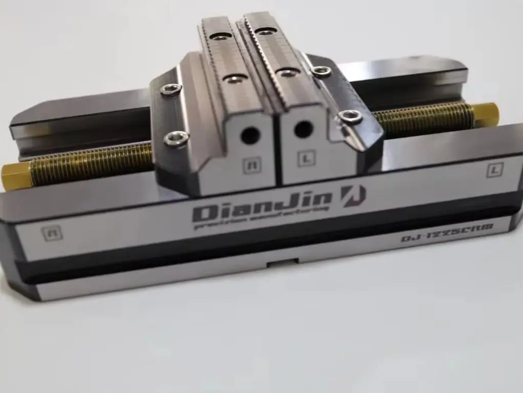 DJ-1225CRM Hardness 48-52HRC Self Centering Vise Four-Five-Axis Fixture Self-centering Positive and Negative Accuracy 0.02mm