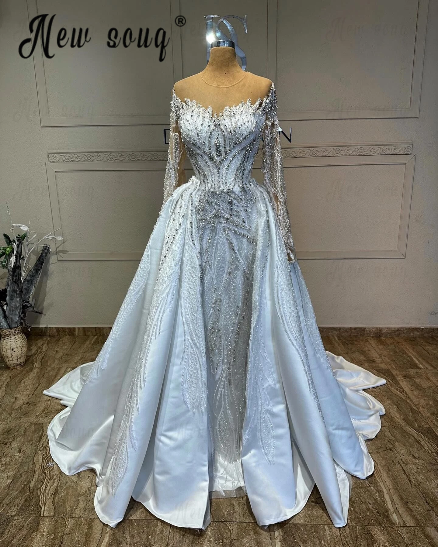 2024 White Dubai Women Wedding Dress With Detachable Train Beading Long Sleeve Satin Bridal Gowns Plus Size Vestido De Novia