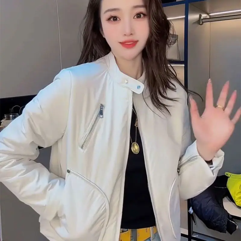 

Белая куртка, женский короткий стиль, новый стиль весны 2025 года, тонкая бейсбольная куртка, женский повседневный топ