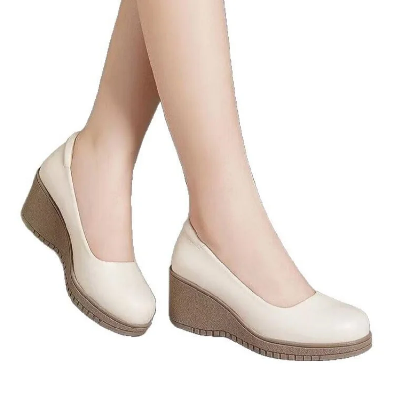 Women Fashion Sweet Light Weight Black Spring Comfort Slip On Wedge Heel Shoes Lady Cool Black Leather Heel Shoe