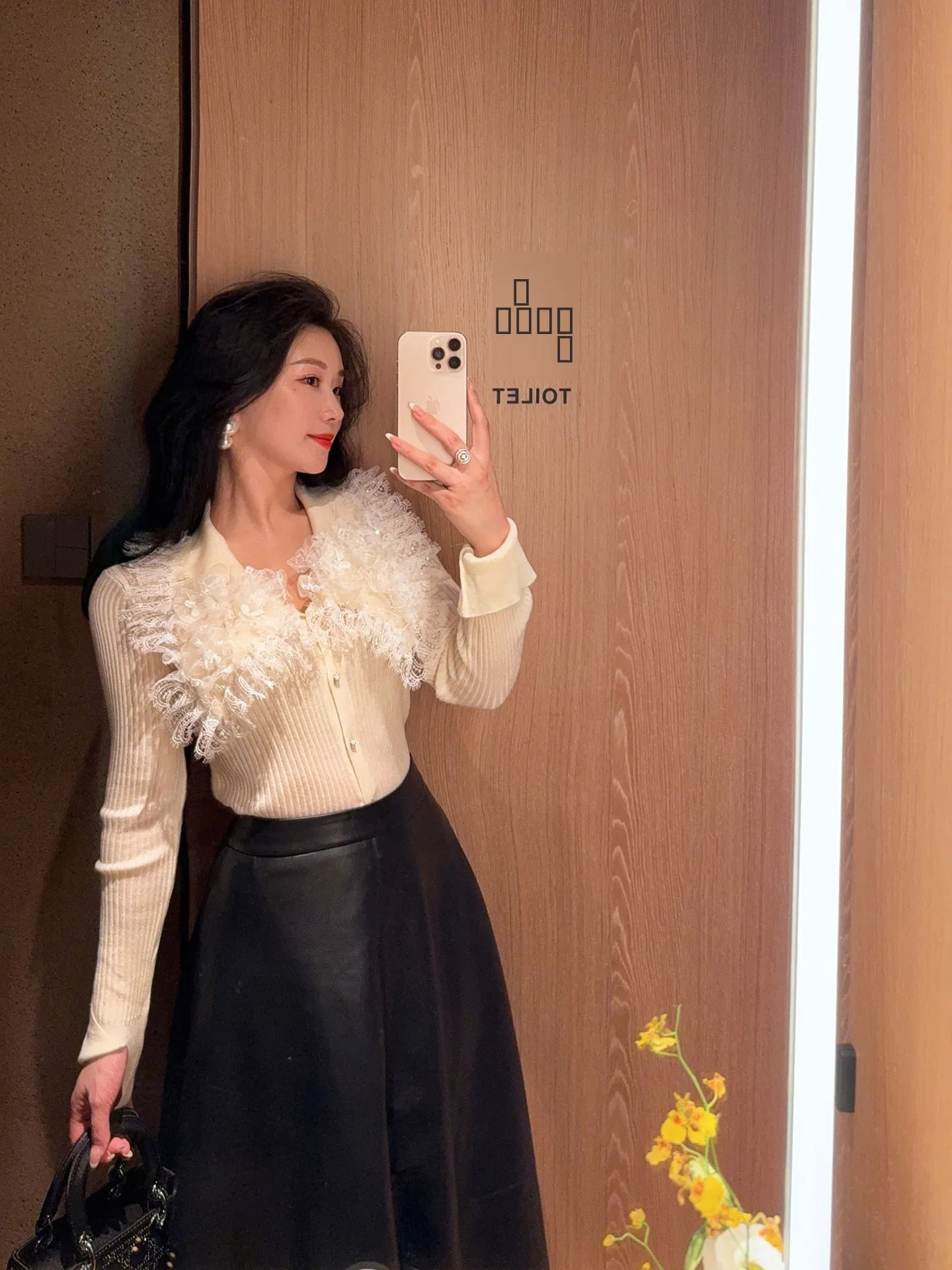 

YANGXIAOJING Women's Knitted Sweater V-Ne Lace Trim Large Collar Design Sensation Ultra Soft Wool Blend Long Sve Top