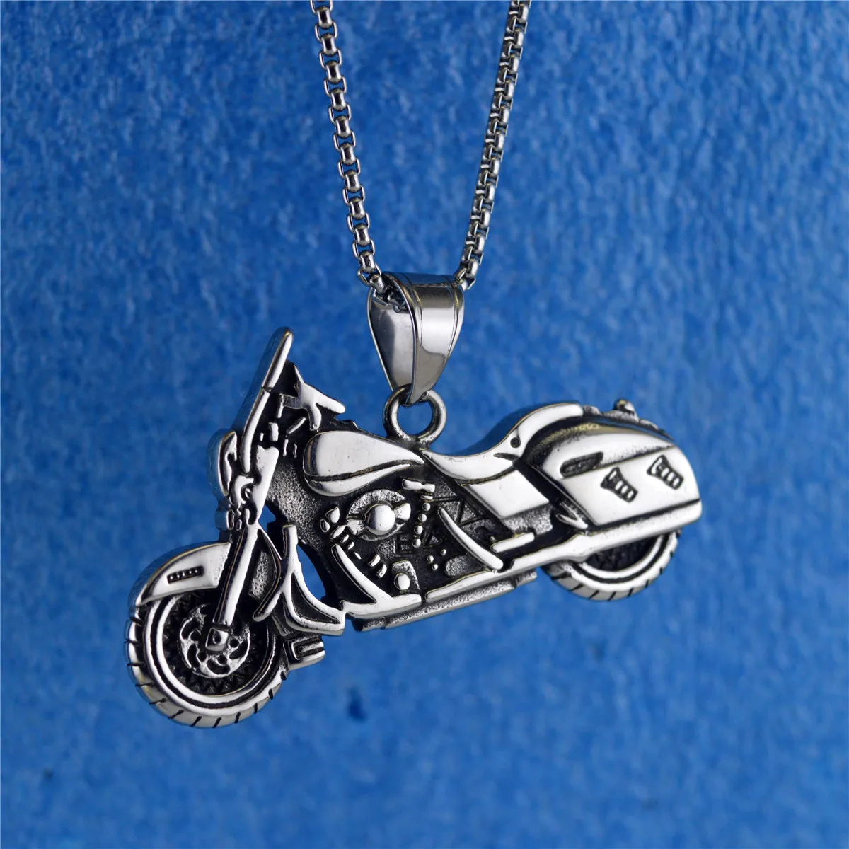 Domineering Fashion Hip-hop Motorcycle Pendant Necklace Men\'s Cycling Rock Trend Jewelry