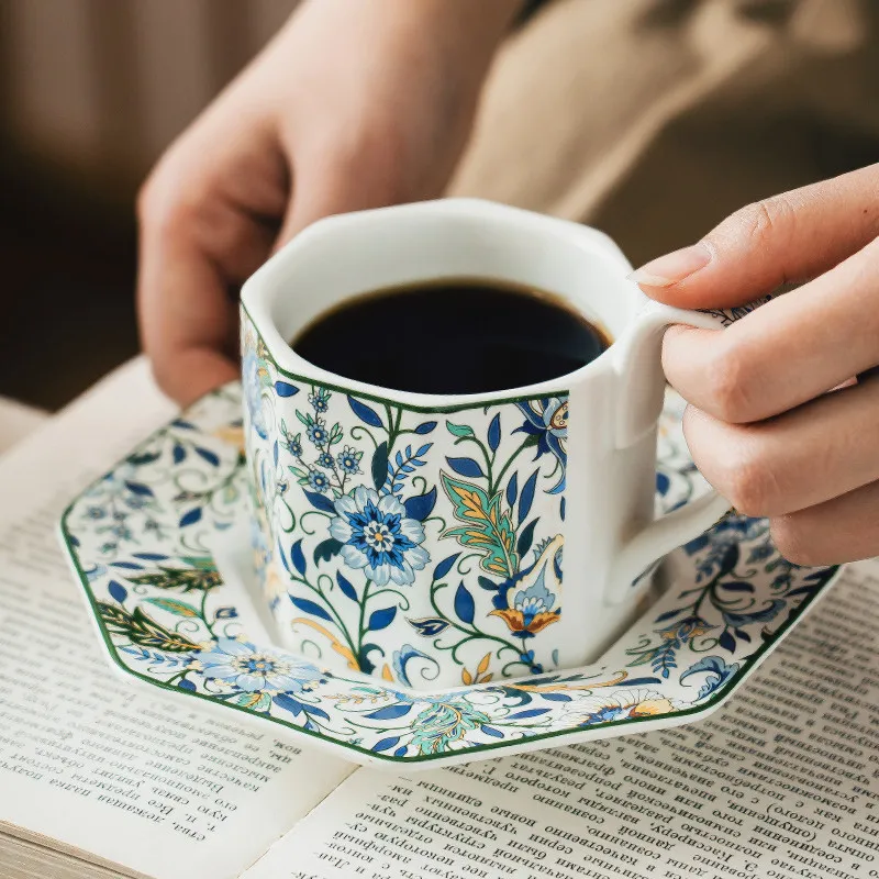 240ml Floral Ceramic Coffee Cup and Saucer Set Vintage Blue Flower Porcelain Mug with Tray Home Afternoon Tea Tableware Gift