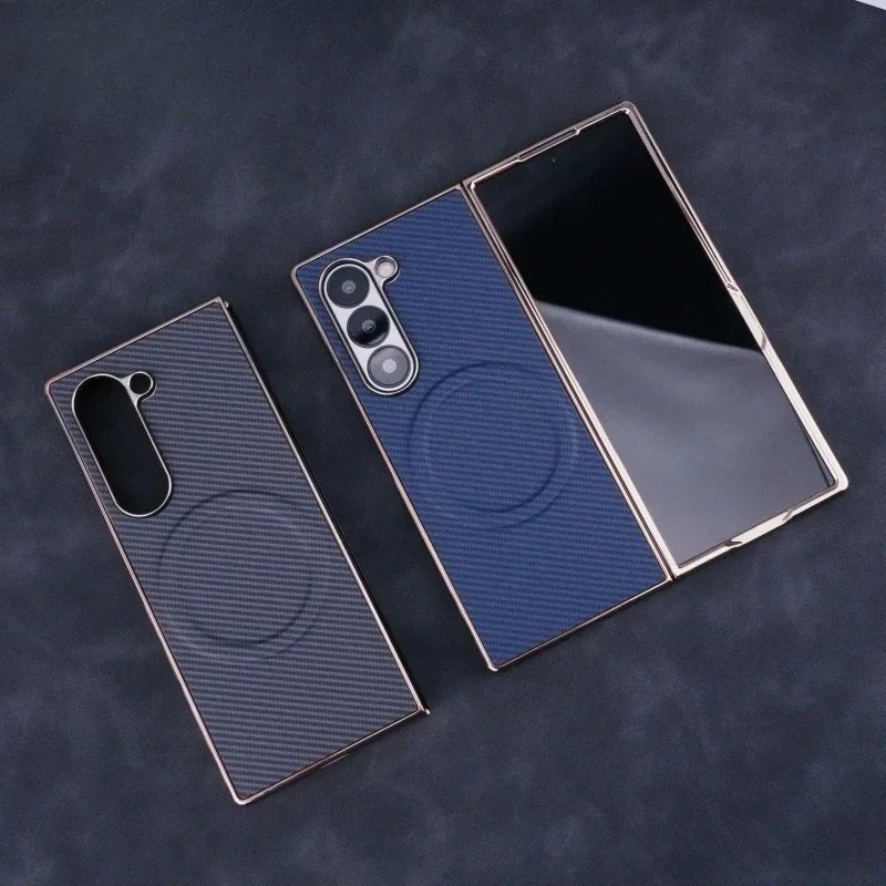 

Роскошный магнитный чехол из углеродного волокна с рисунком для Samsung Galaxy Z Fold 7, 6, 5, 4, 3, противоударный чехол с беспроводной быстрой зарядкой