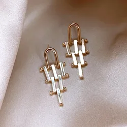 Europe and America Hot selling Fashion Jewelry 18K Gold plated Geometric Metal Earrings Luxury Modern Women Party Accessories