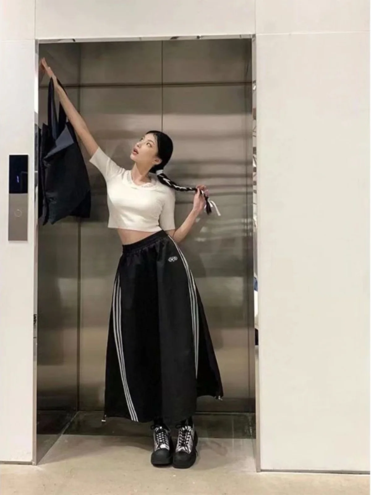 

Женская повседневная спортивная юбка, футболка со средней талией, юбка-миди трапециевидной формы, уличная, свободная посадка, обычный, тонкий, чистый цвет