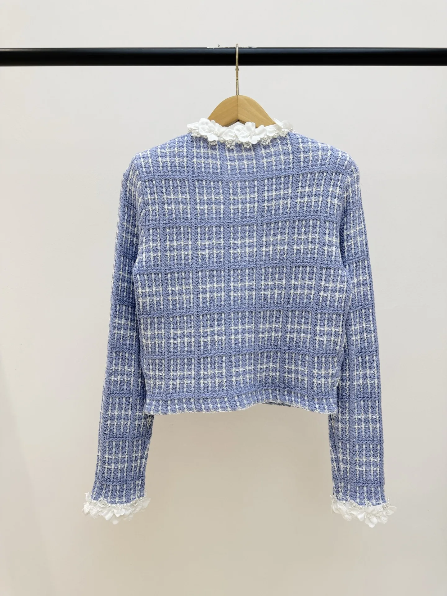 Tweed knit cardigan, 2026 Autumn/Winter new style, round neck long-sleeved women's coat with appliqué rhinestone embellishments.
