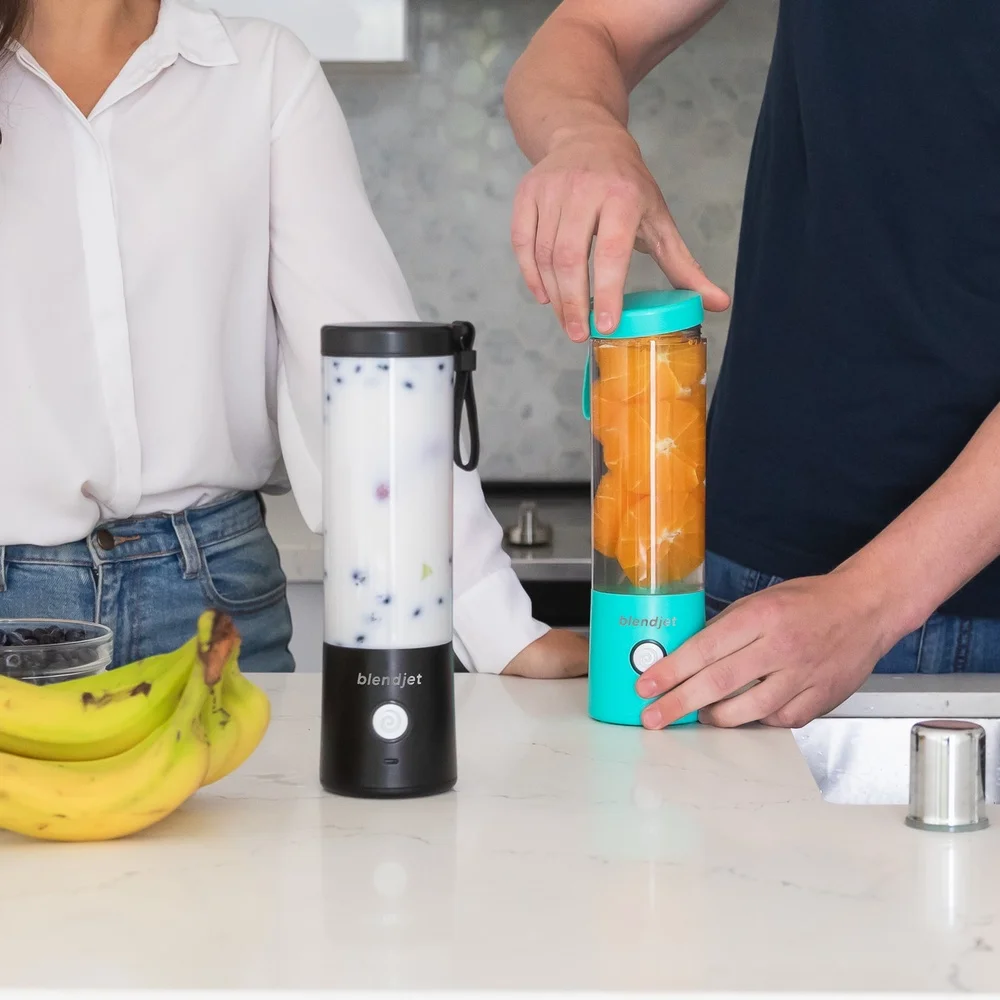 خلاط محمول USB-C قابل لإعادة الشحن 20 أونصة، صانع عصائر شخصي، تقنية TurboJet، خفيف الوزن ومتين، عصائر للسفر المنزلي