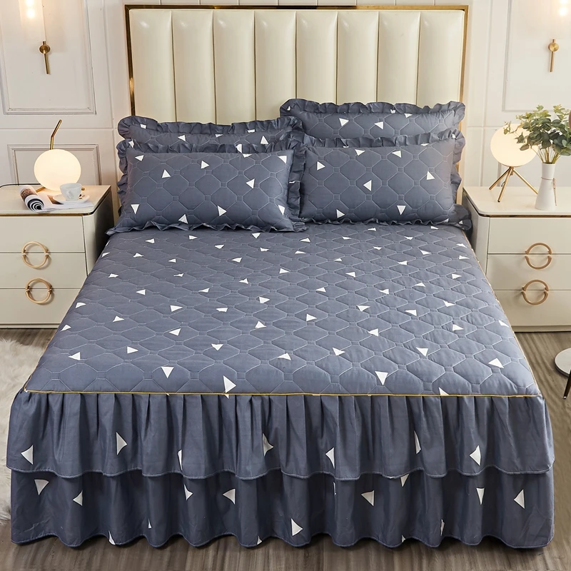 Geometric Bed Skirt Set, Quilting Bedspread Dust Ruffle Bed Skirts Non-Slip Queen King Size Wrinkle and Fade Resistant Coverlet