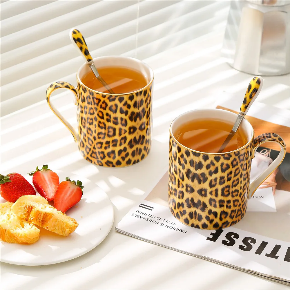 Painted Palace Oil Painting Mug with Spoon British Bone China Breakfast Tea Milk Water Cup Couple Cup Set with Gift Box